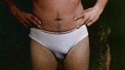 Pengisap bokep asian sex ayam amatir jalang panas dengan kontol menabrak mulutnya